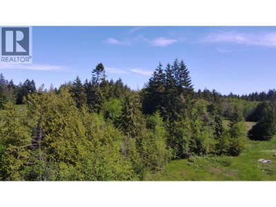 556 BLUFF Road | Galiano Island British Columbia | Slide Image Ten
