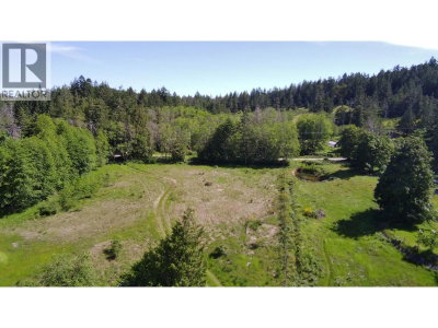 556 BLUFF Road | Galiano Island British Columbia | Slide Image Sixteen