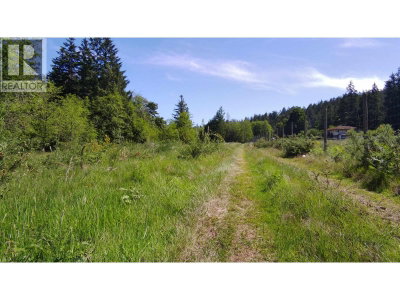 556 BLUFF Road | Galiano Island British Columbia | Slide Image Four
