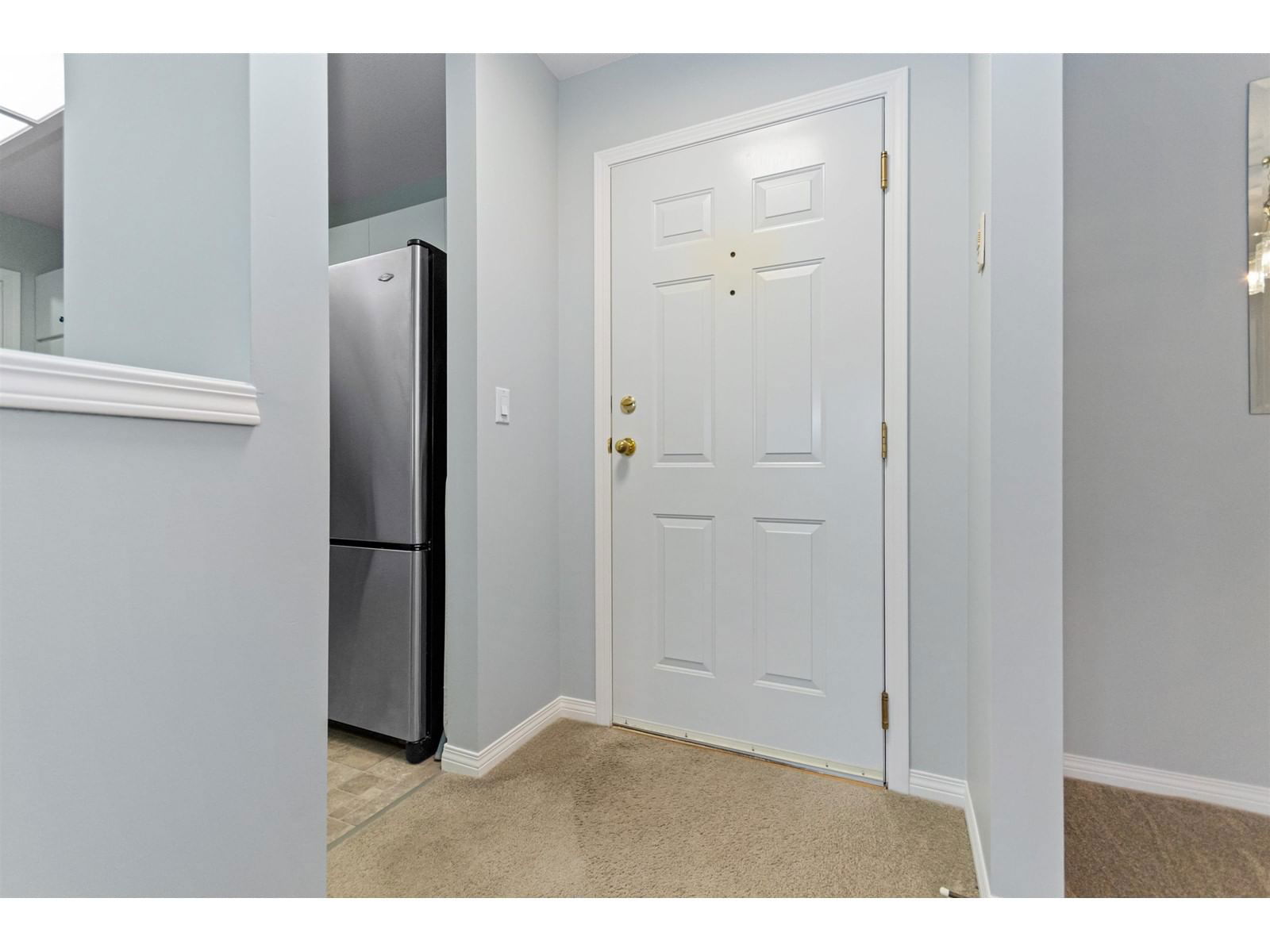 313 - 7685 AMBER DRIVE Image 3