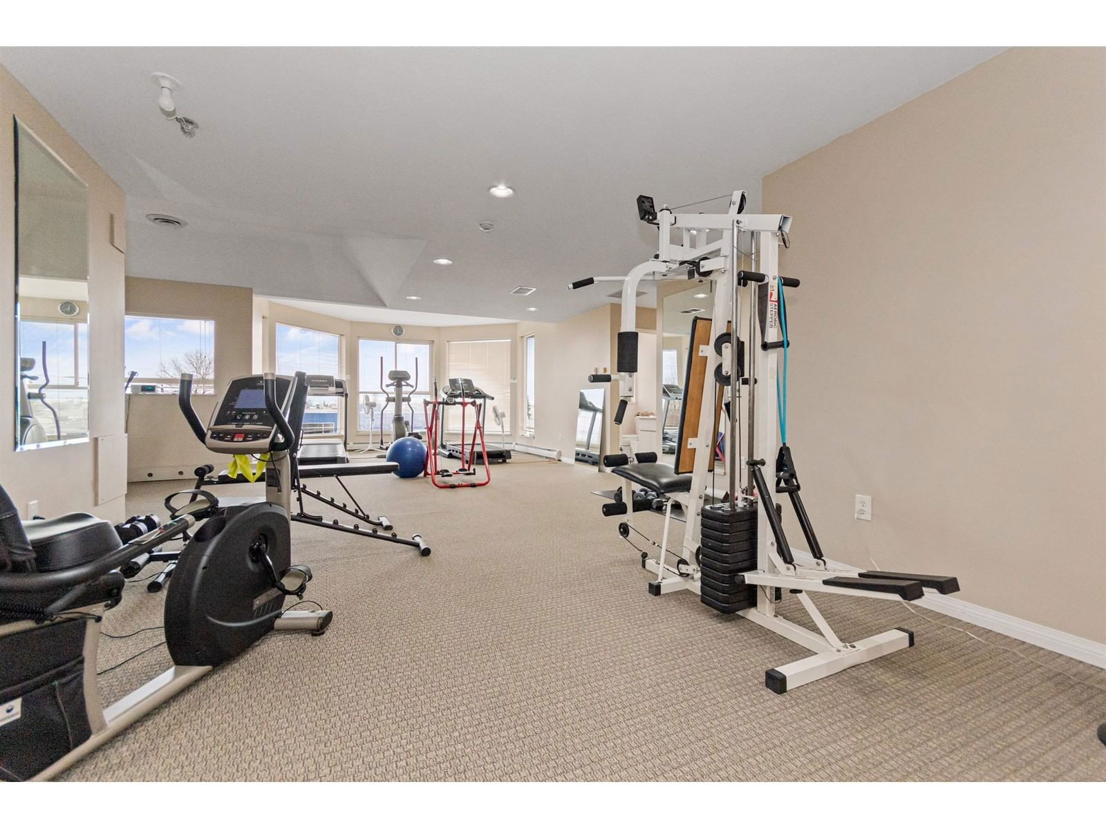 313 - 7685 AMBER DRIVE Image 31