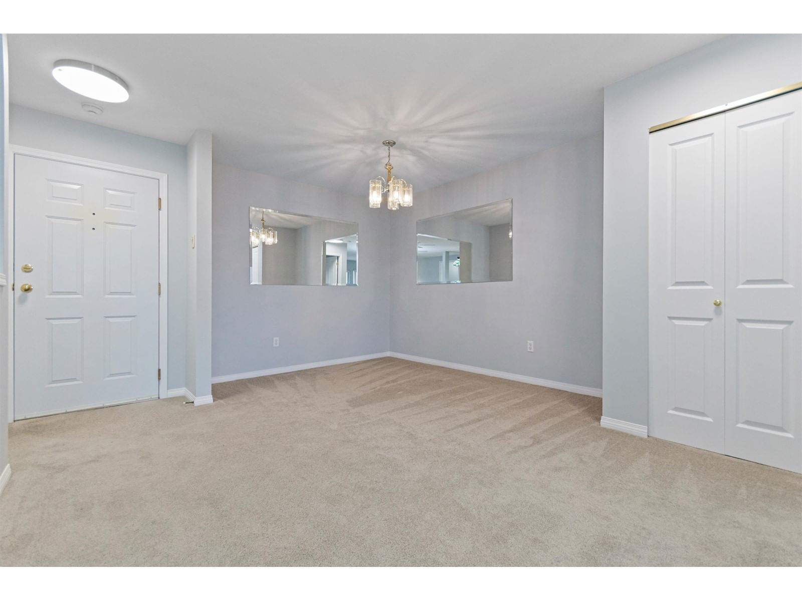 313 - 7685 AMBER DRIVE Image 4