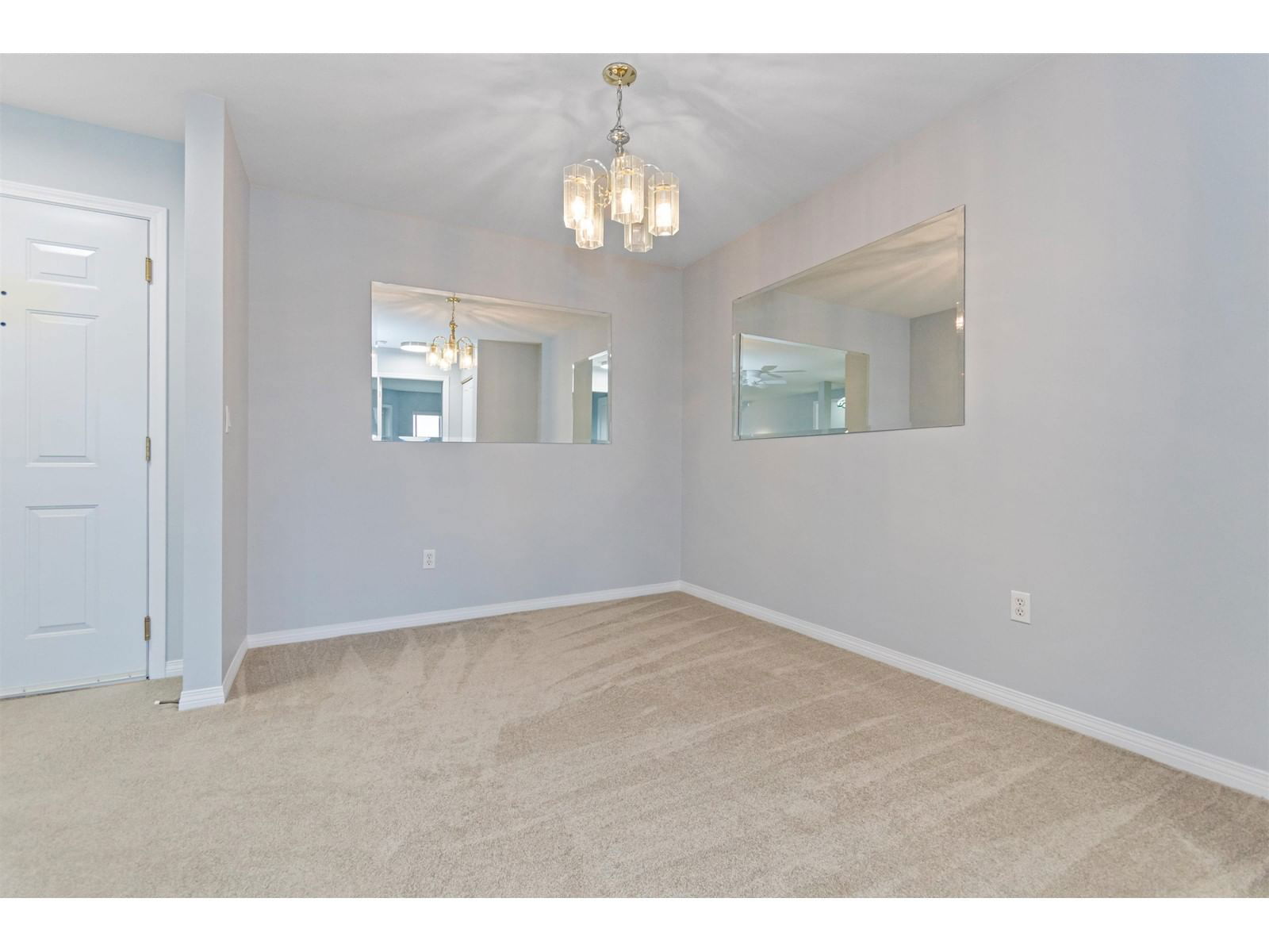 313 - 7685 AMBER DRIVE Image 5