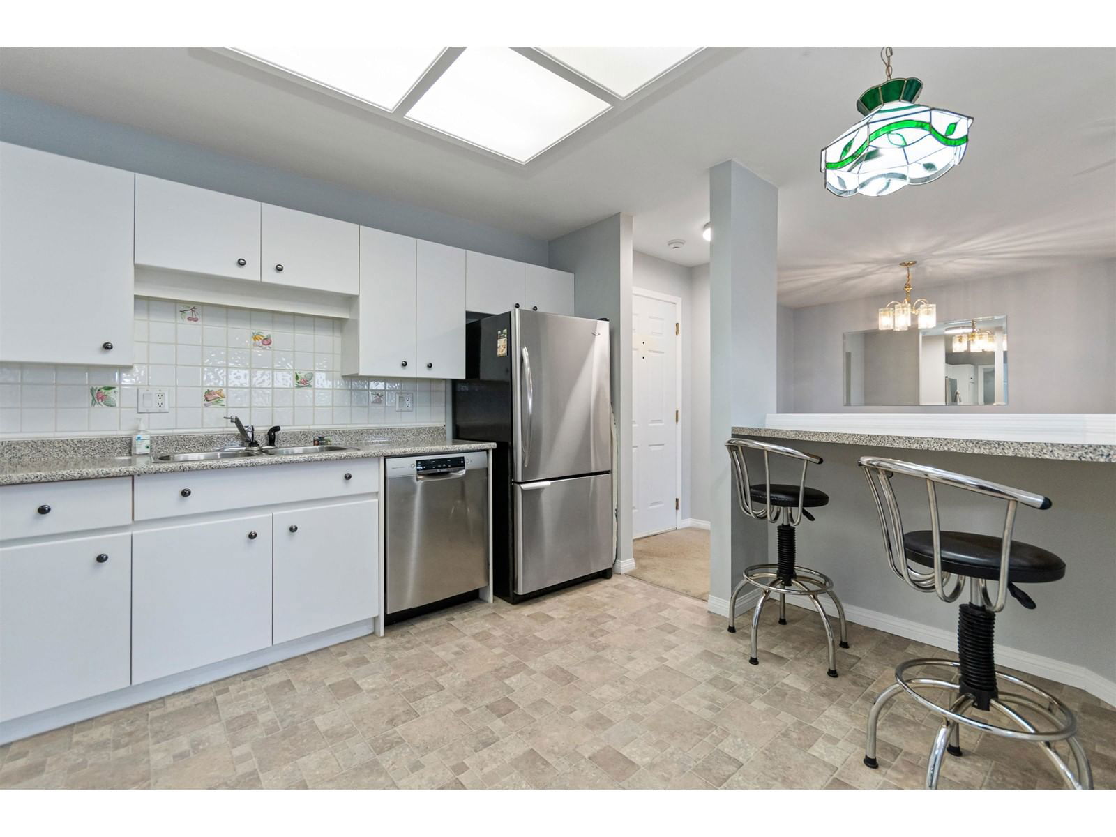 313 - 7685 AMBER DRIVE Image 9