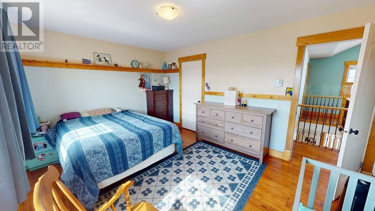 8815 111 AVENUE Image 25