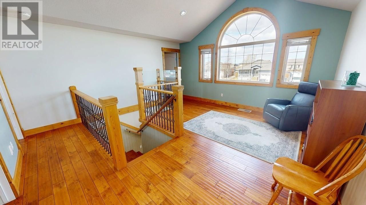 8815 111 AVENUE Image 29
