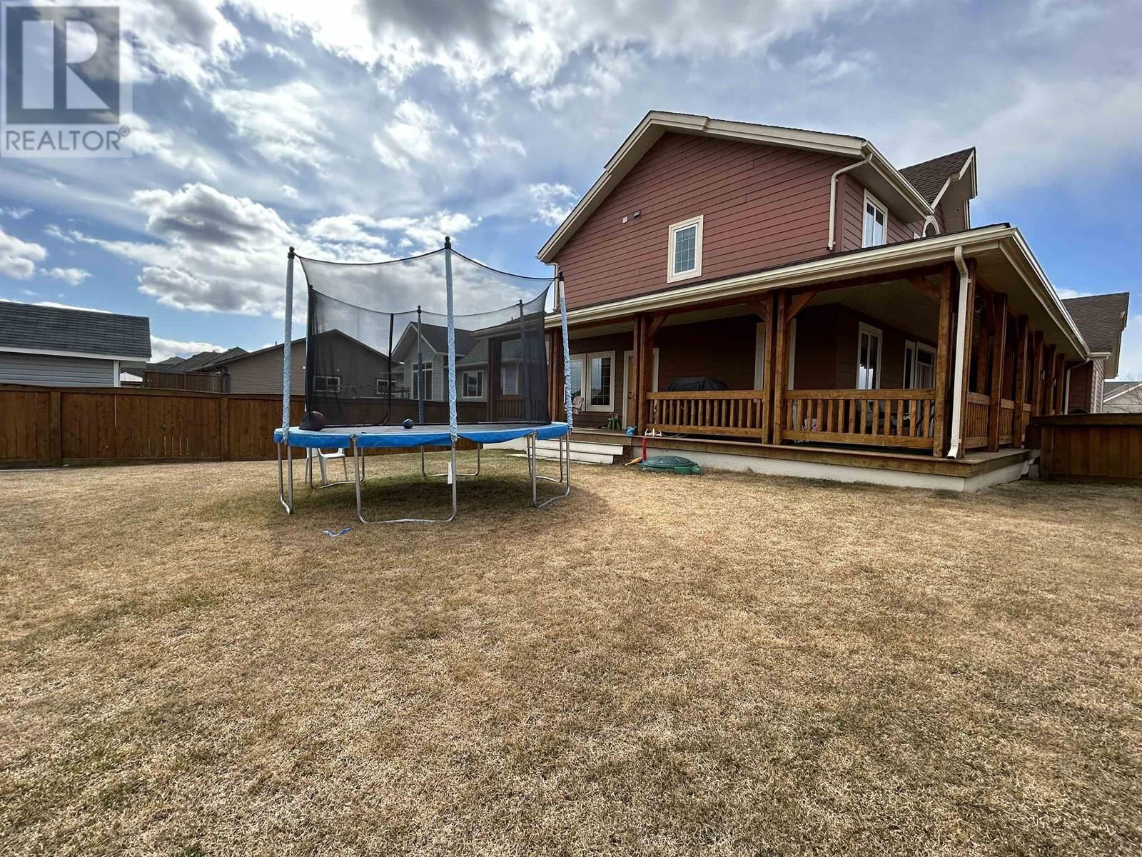 8815 111 AVENUE Image 40