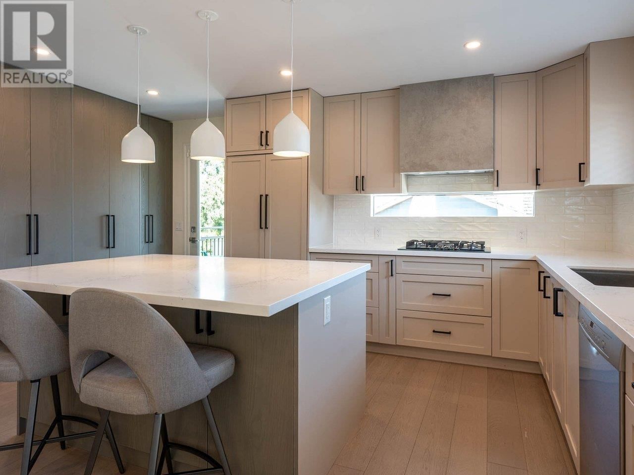 5379 RAWLINS CRESCENT Image 10