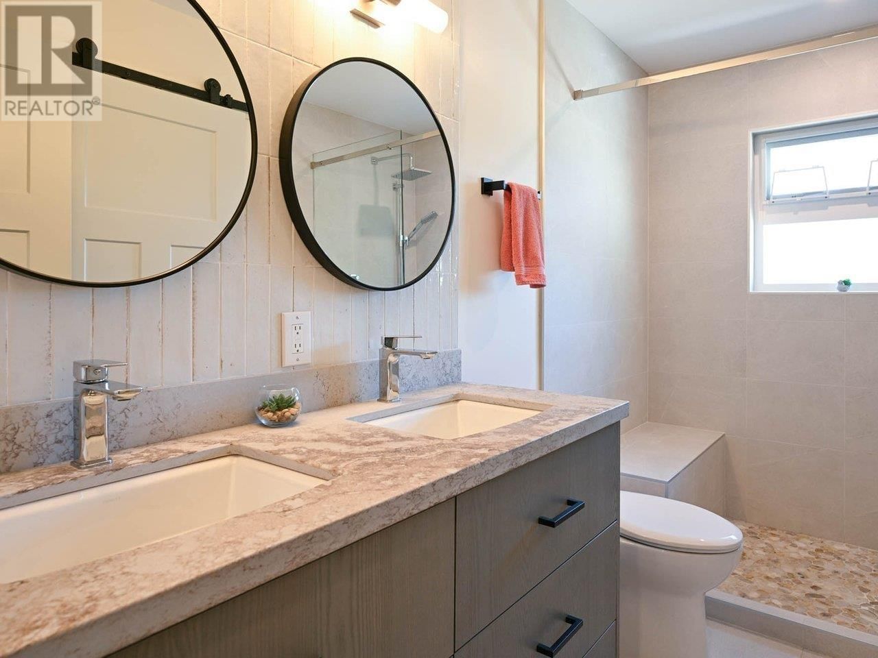 5379 RAWLINS CRESCENT Image 11