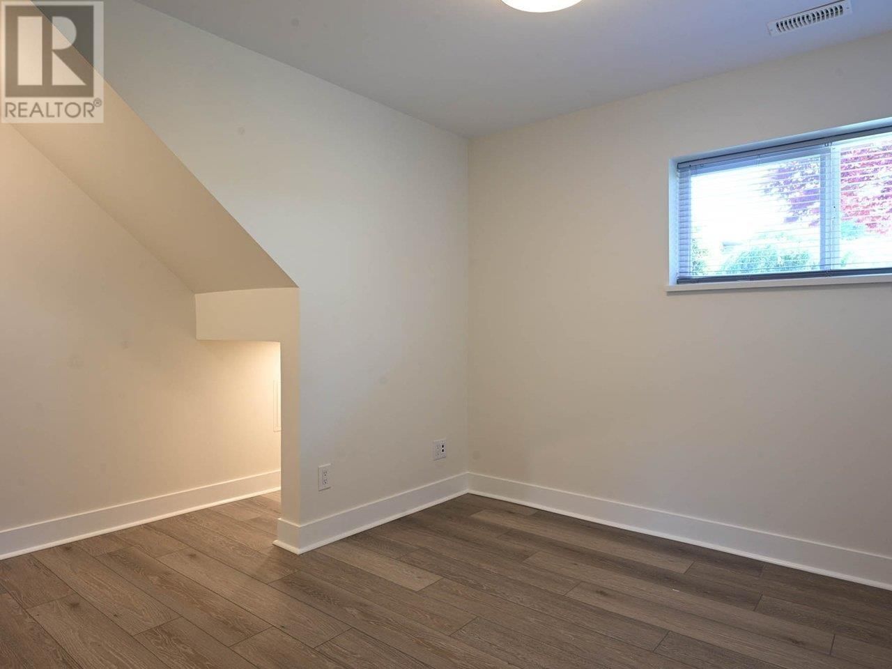 5379 RAWLINS CRESCENT Image 17