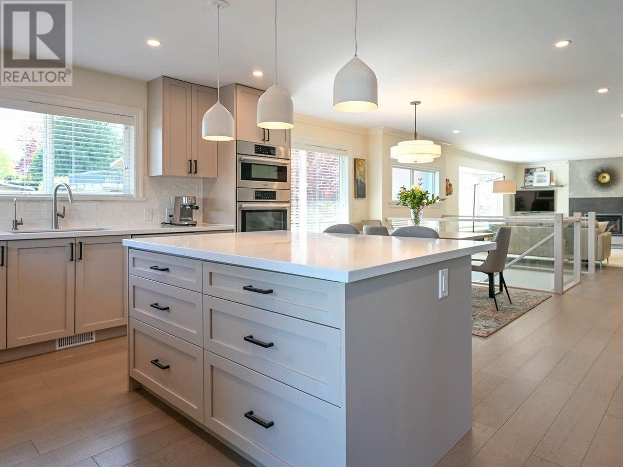 5379 RAWLINS CRESCENT Image 9