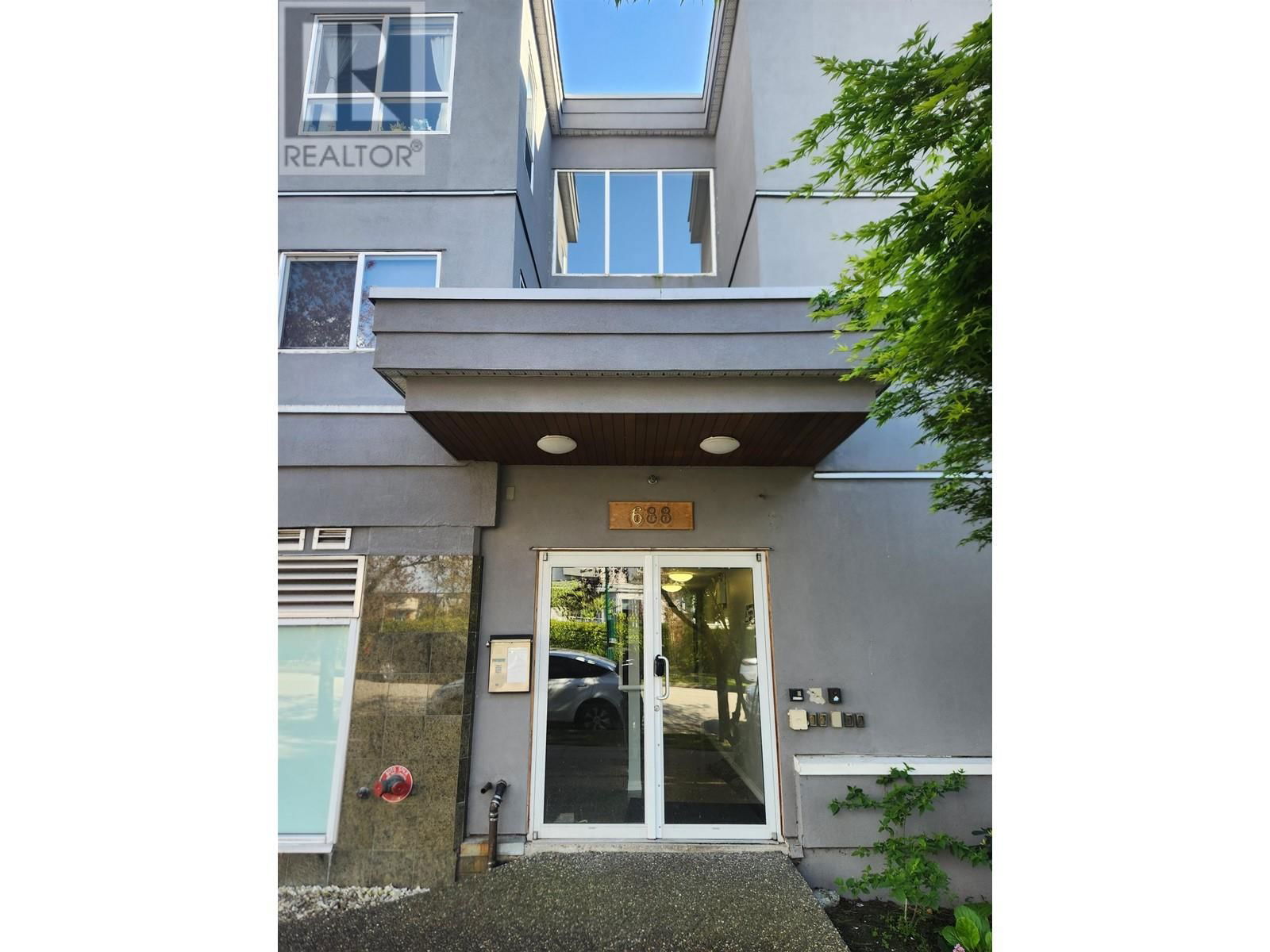 207 - 688 56TH AVENUE Image 1