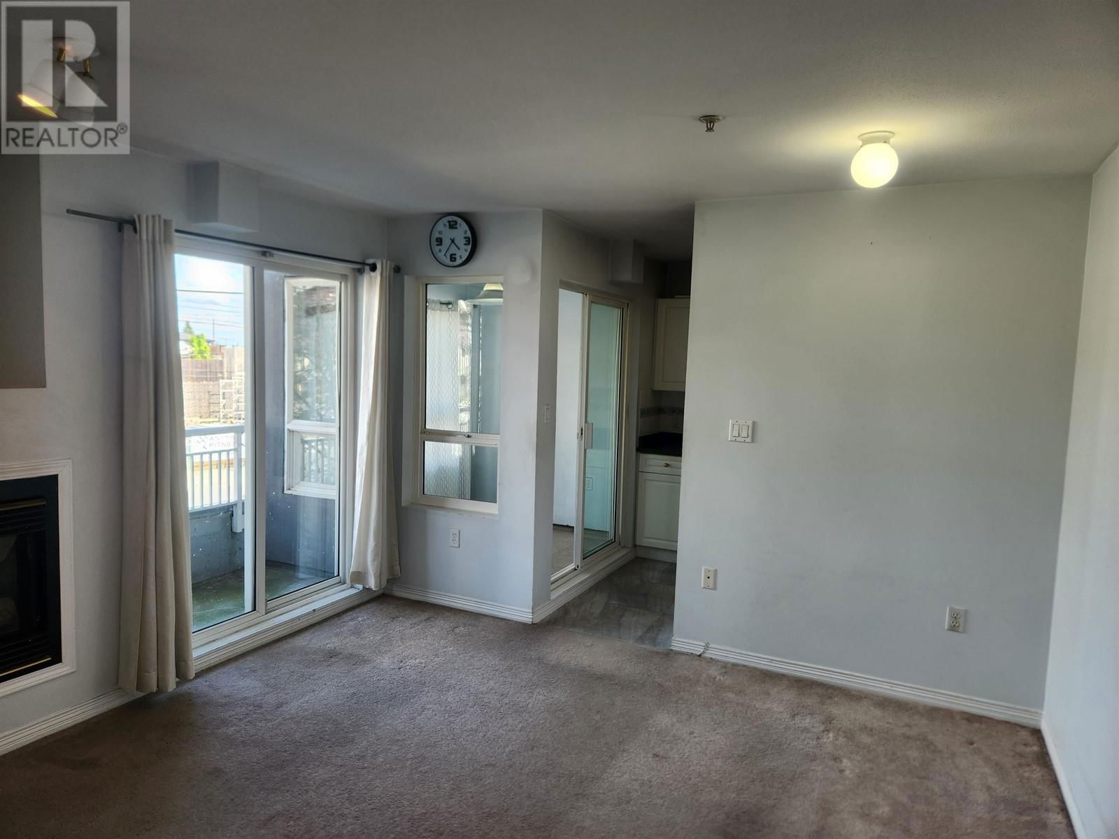 207 - 688 56TH AVENUE Image 3