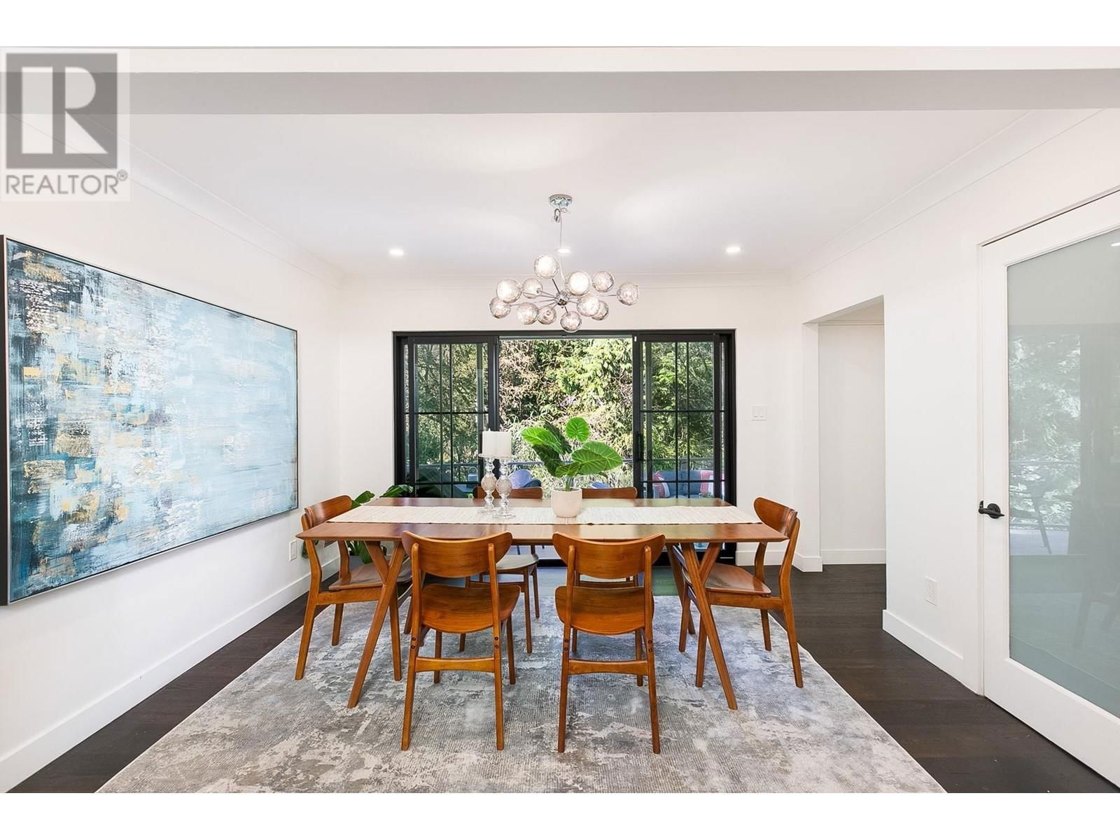 388 MULGRAVE PLACE Image 12