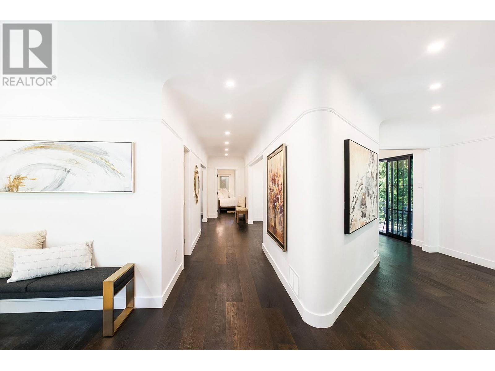 388 MULGRAVE PLACE Image 2