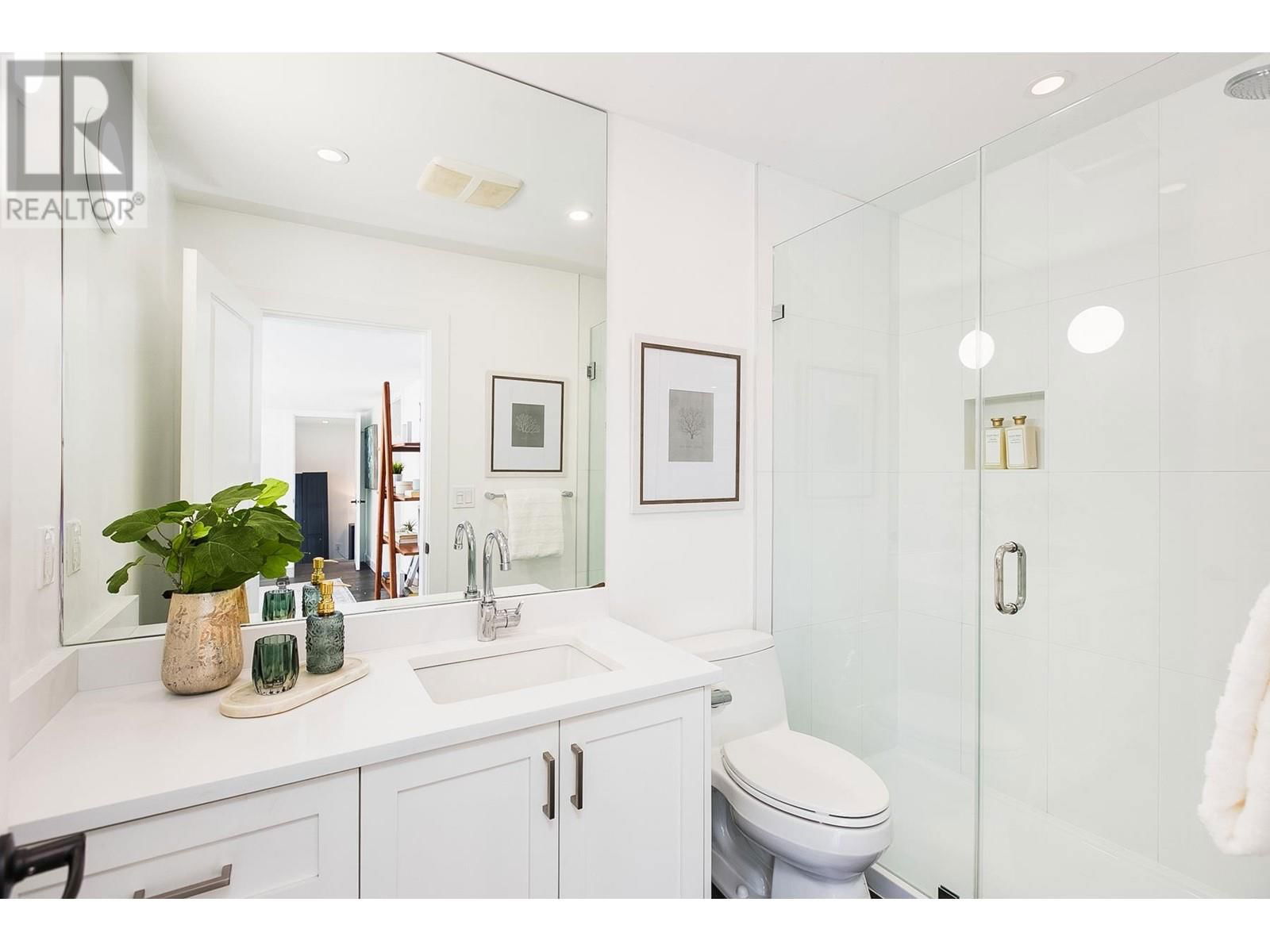 388 MULGRAVE PLACE Image 27