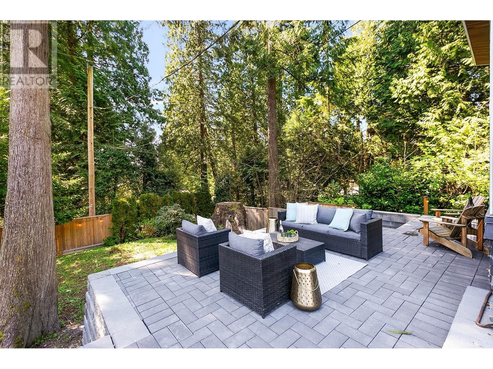 388 MULGRAVE PLACE Image 28