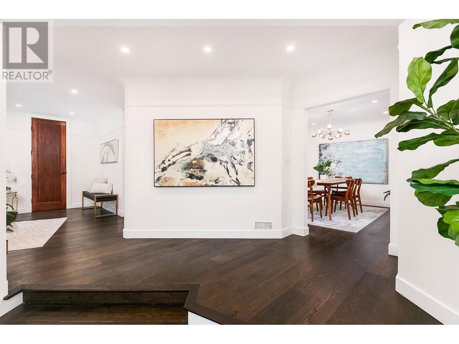 388 MULGRAVE PLACE Image 3