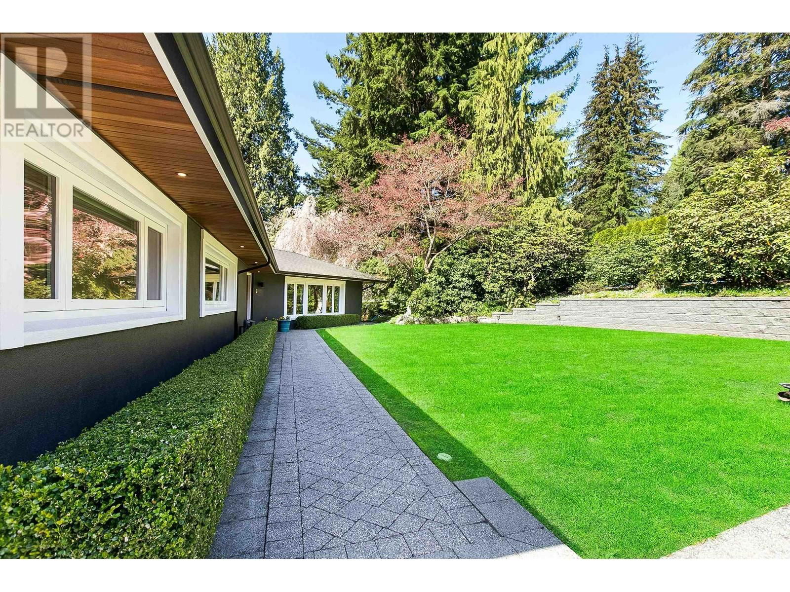 388 MULGRAVE PLACE Image 39