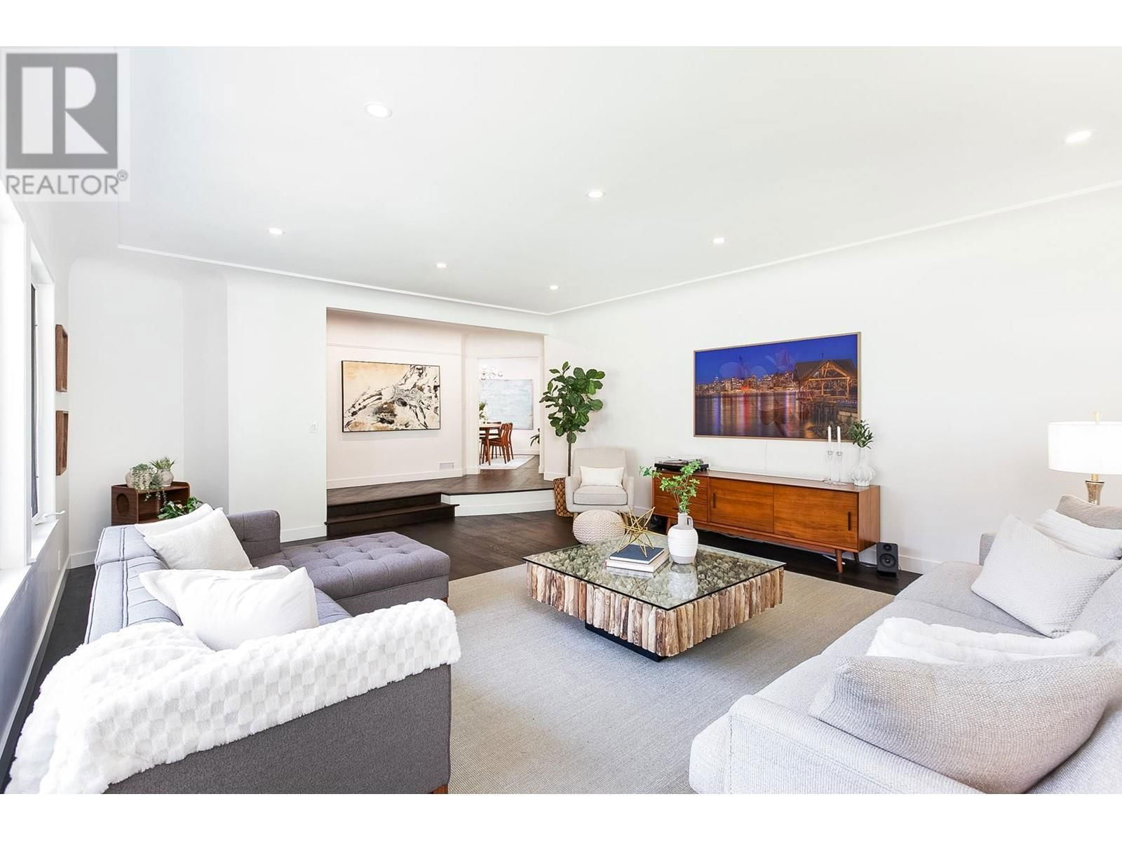 388 MULGRAVE PLACE Image 6
