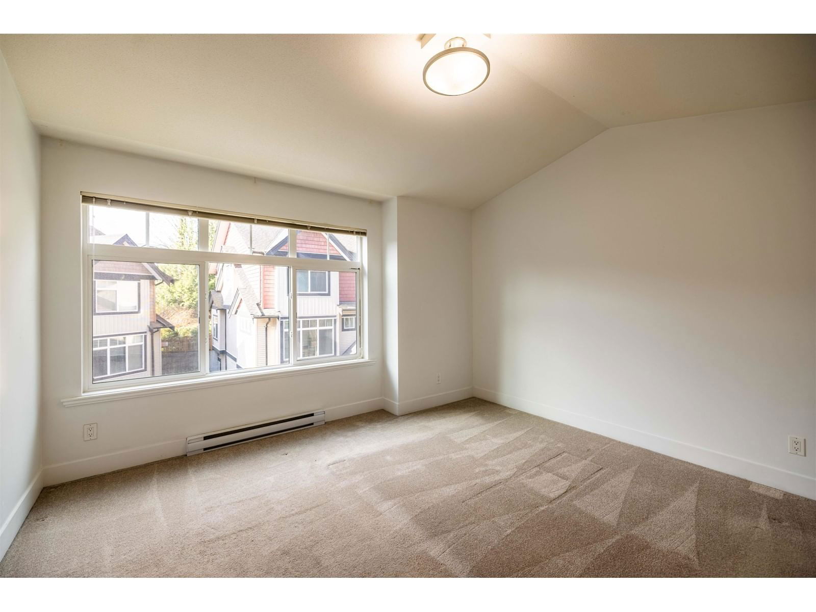 112 - 6299 144 Image 9