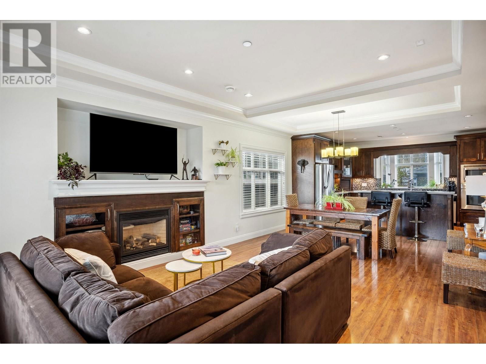 585 60TH AVENUE Image 2