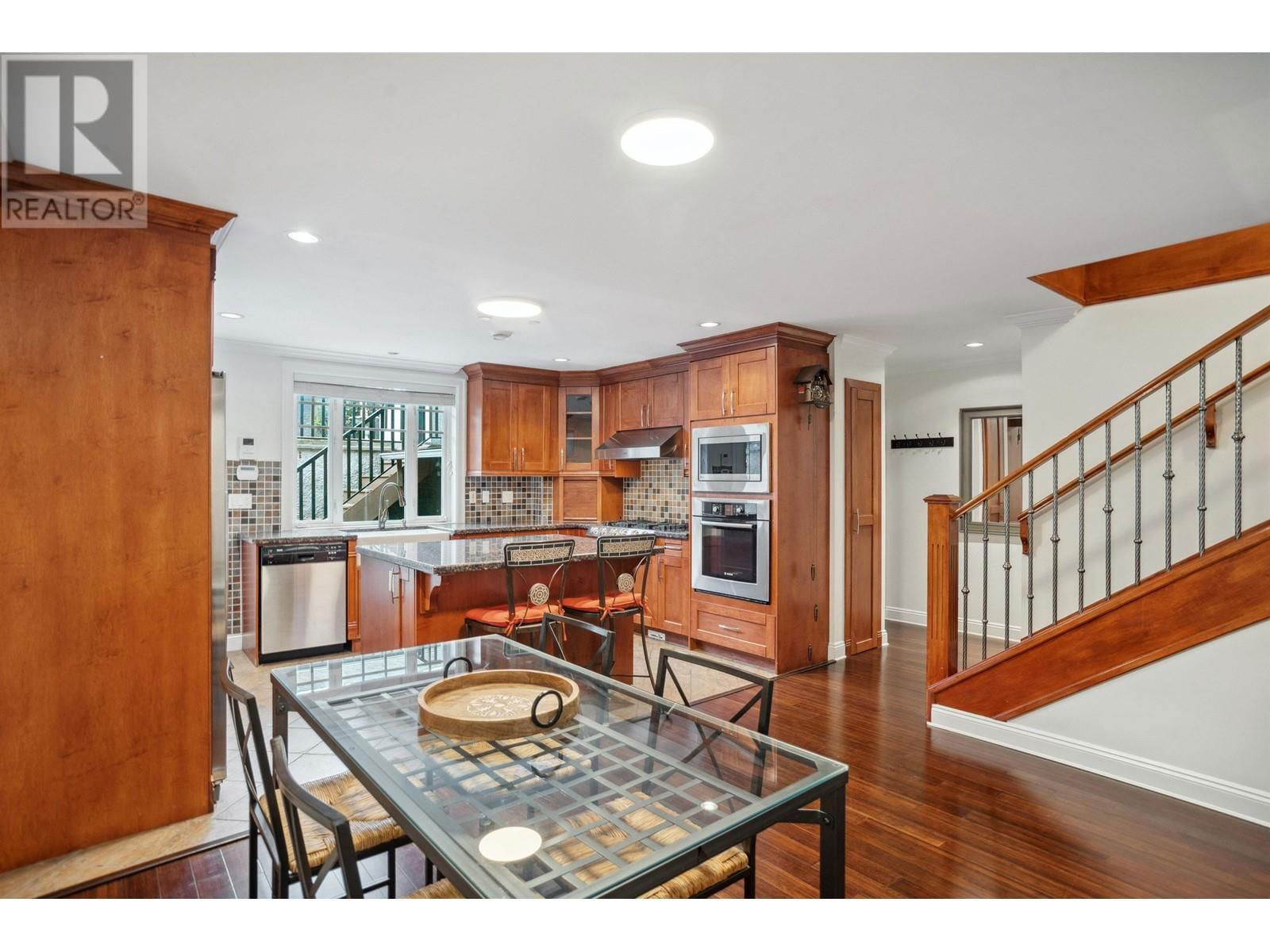 585 60TH AVENUE Image 22