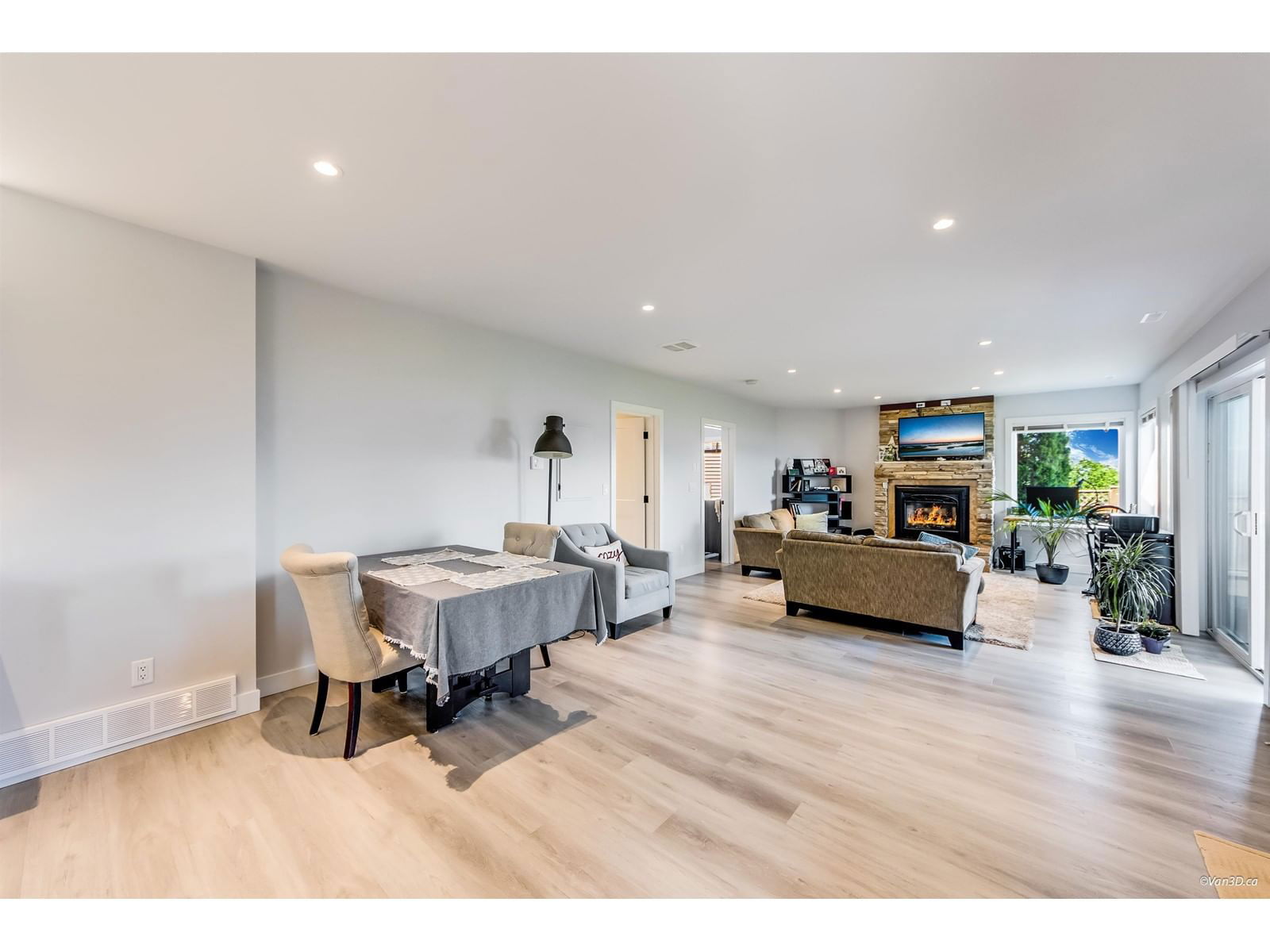 35942 EAGLECREST Image 29