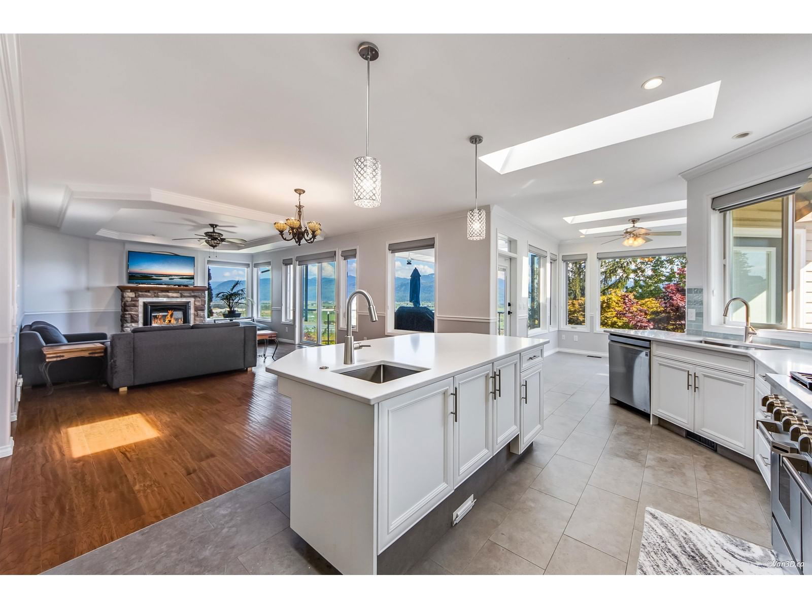 35942 EAGLECREST Image 4