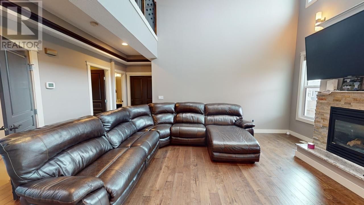 10712 109 STREET Image 7