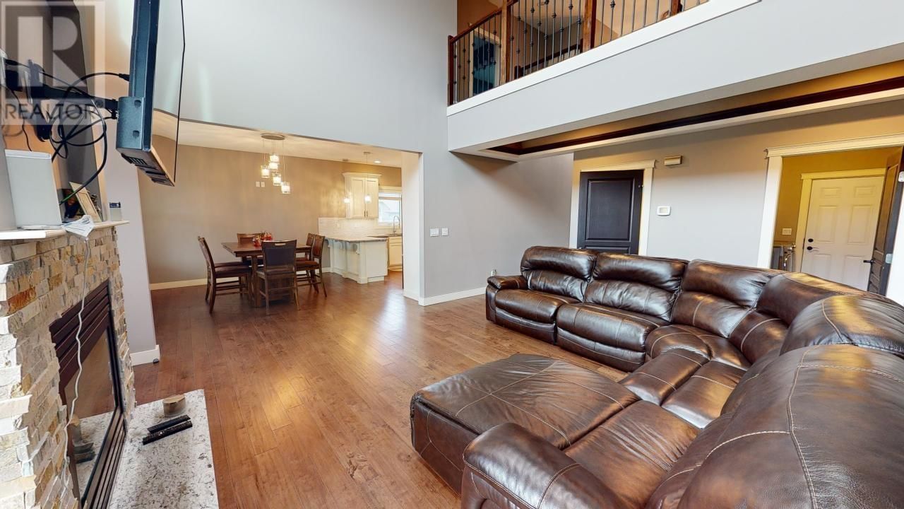 10712 109 STREET Image 9