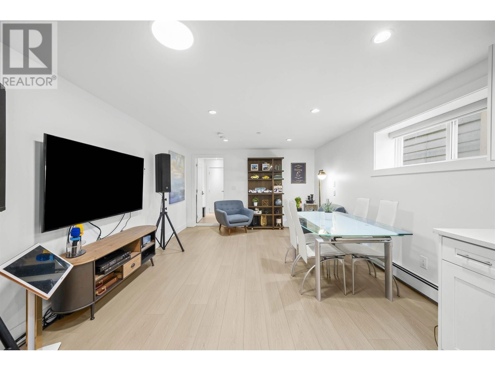 870 59TH AVENUE Image 16