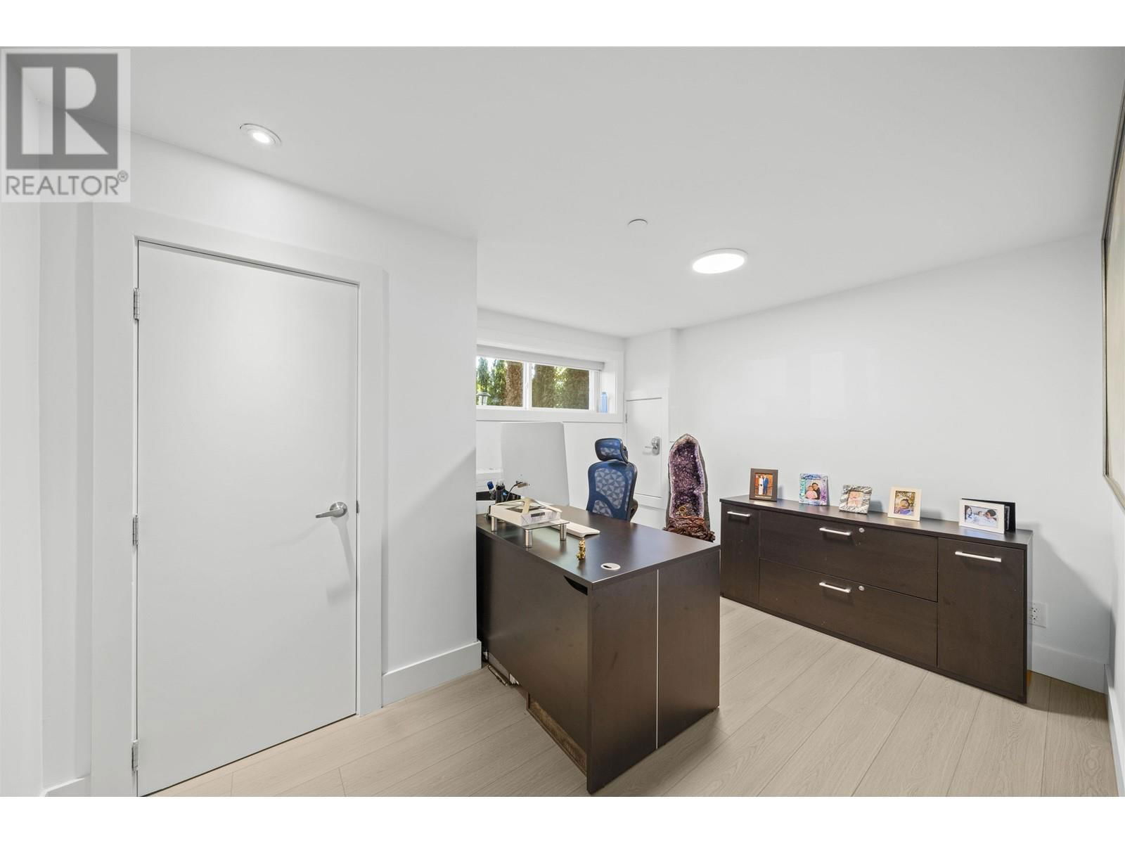 870 59TH AVENUE Image 18