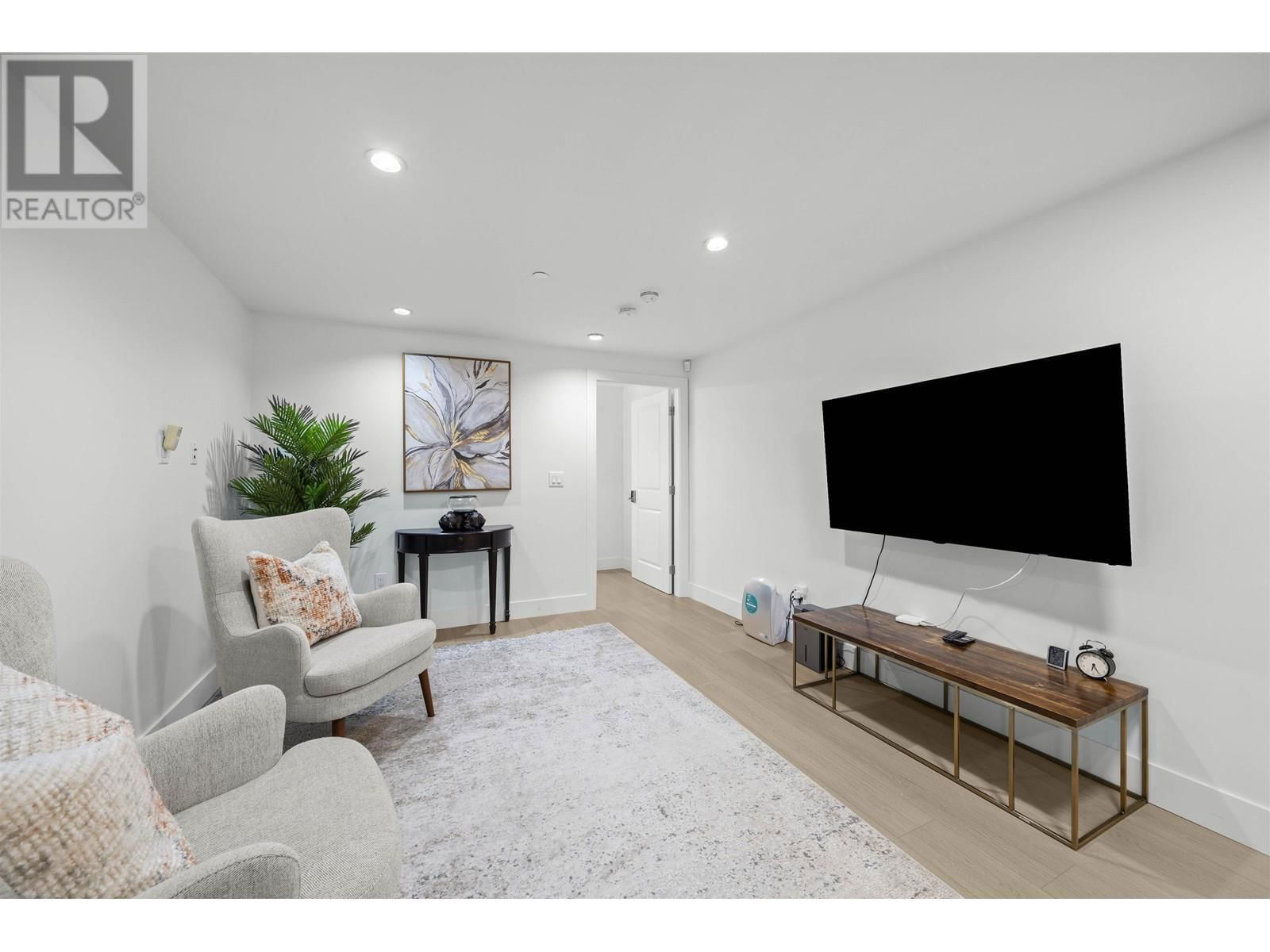 870 59TH AVENUE Image 21