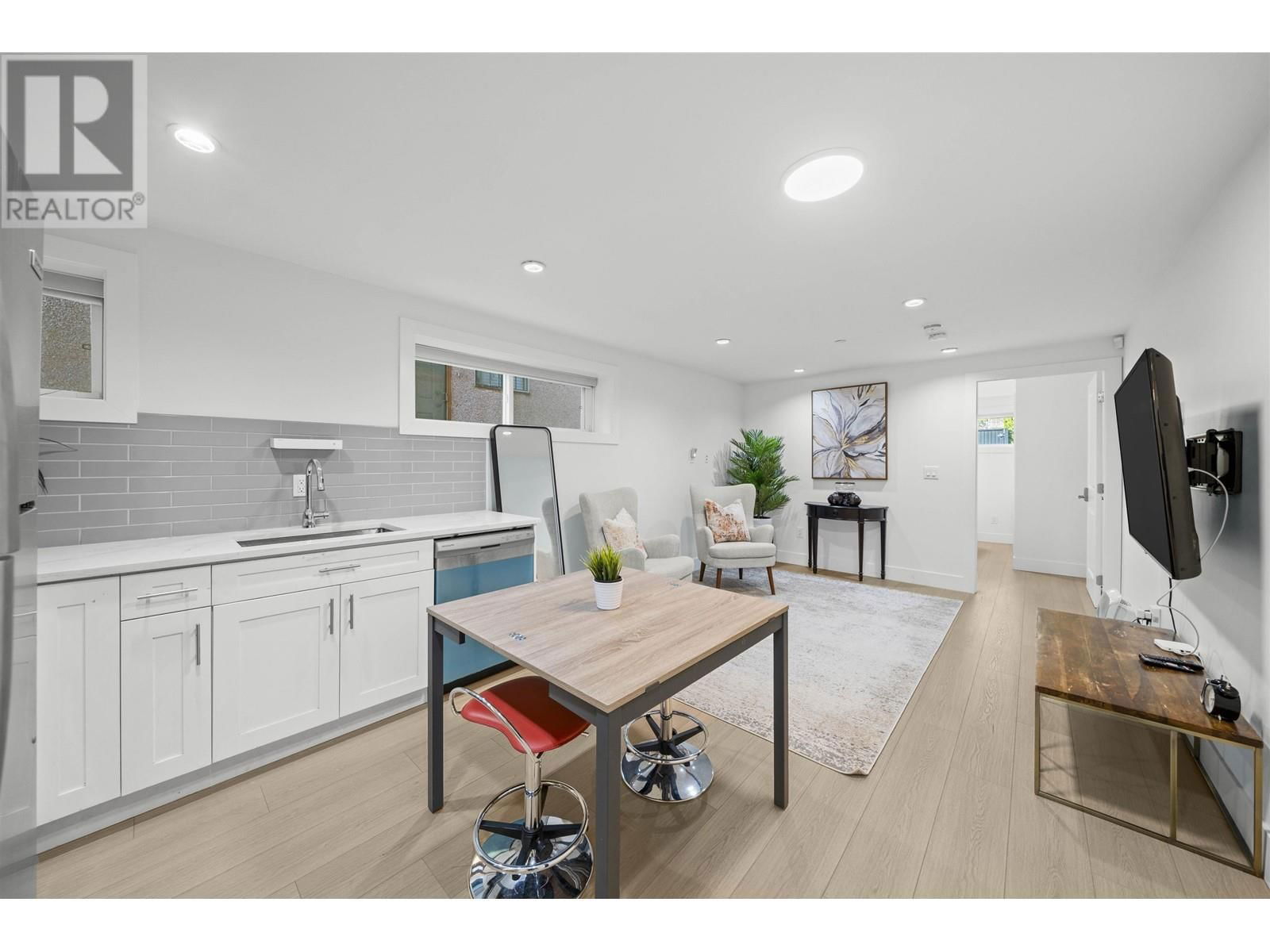 870 59TH AVENUE Image 23