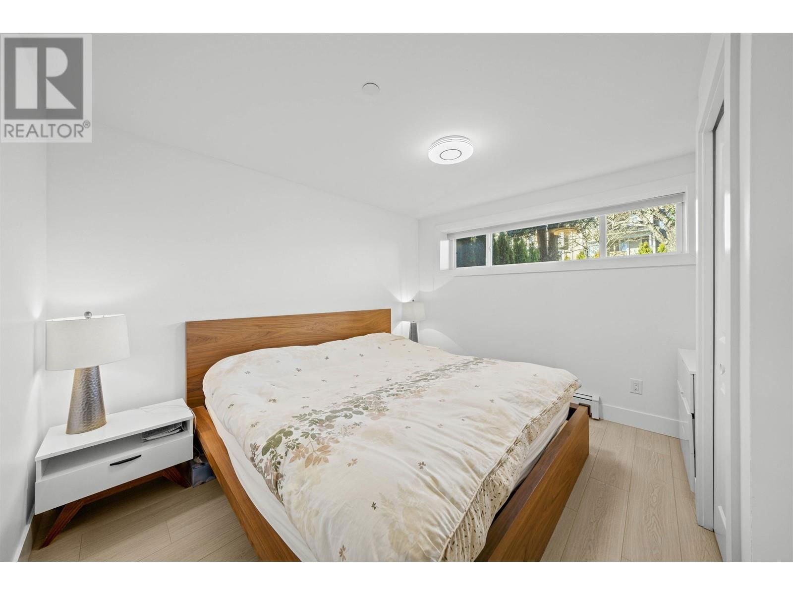 870 59TH AVENUE Image 25
