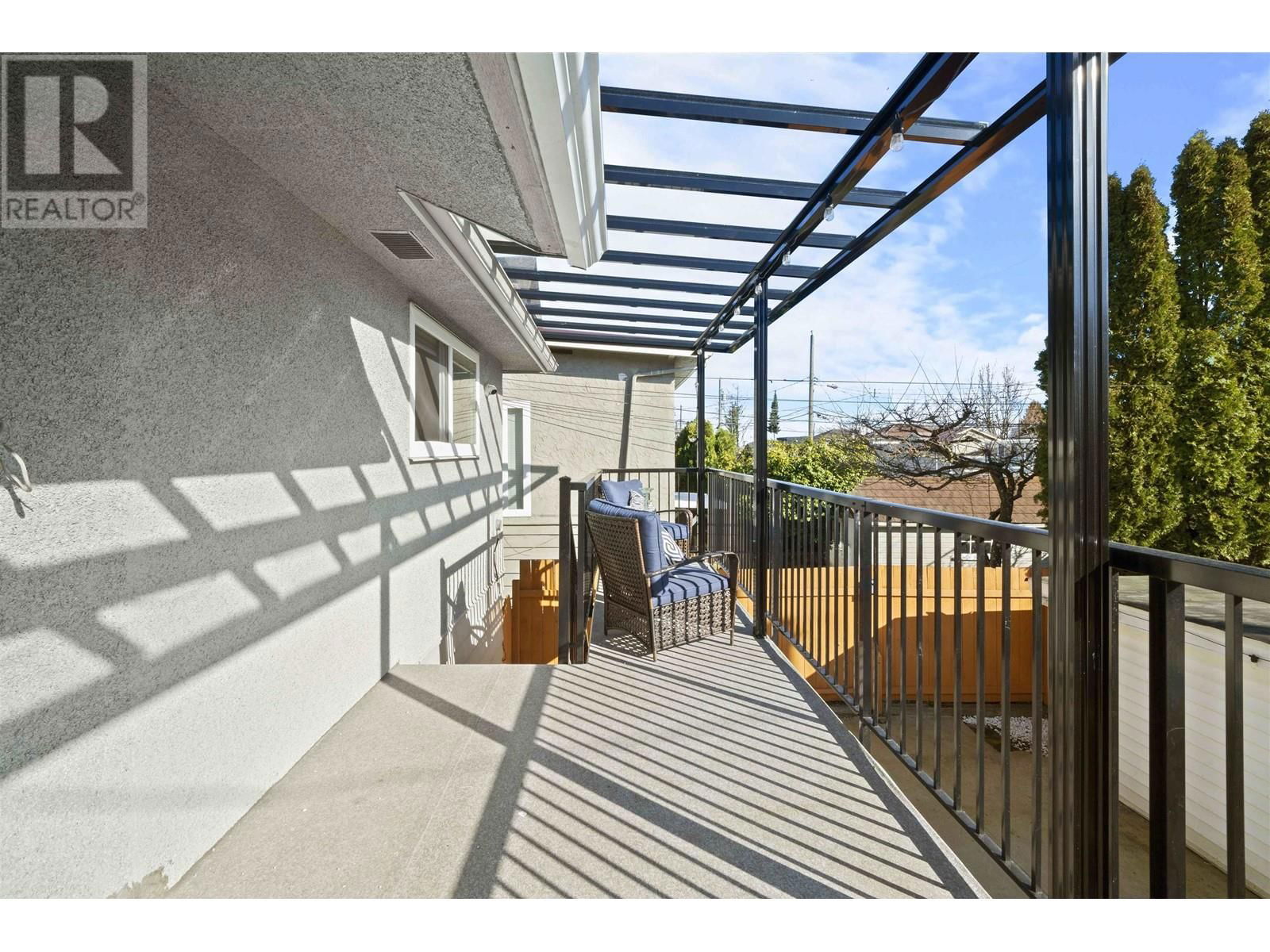 870 59TH AVENUE Image 32