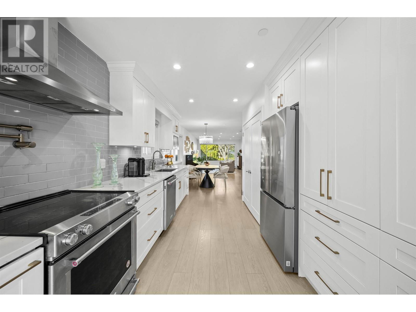 870 59TH AVENUE Image 7