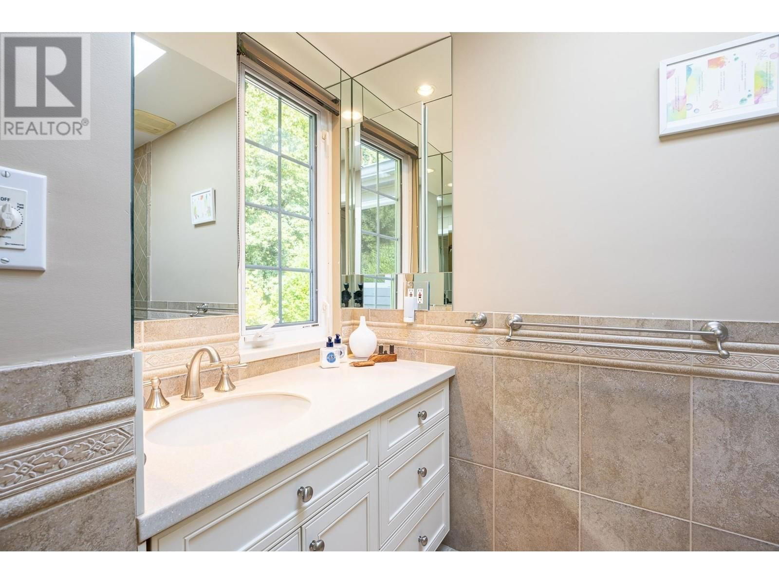 539 NEWCROFT PLACE Image 27