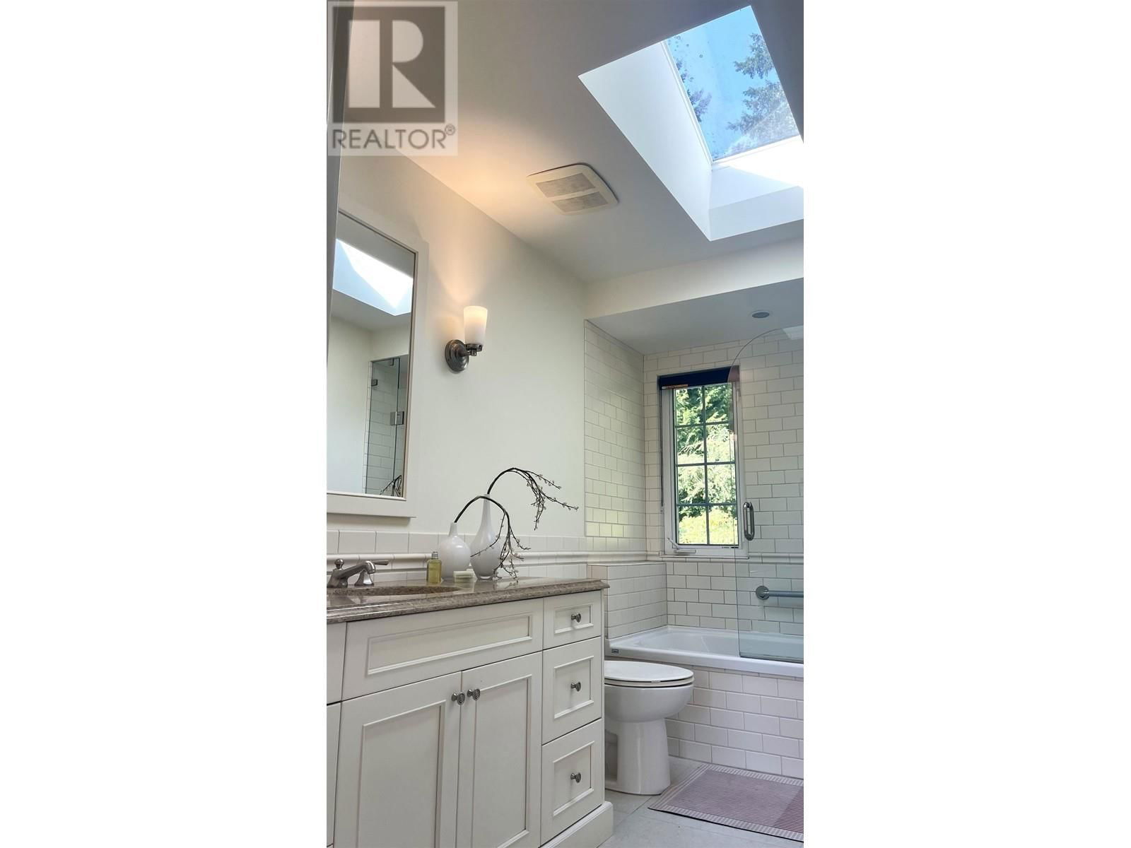 539 NEWCROFT PLACE Image 32