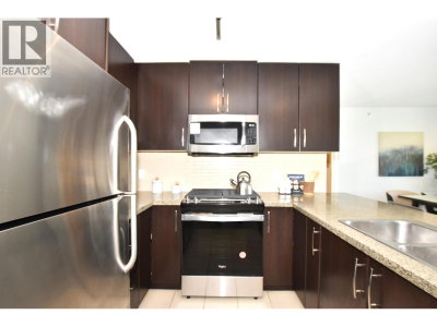651 NOOTKA Way | Port Moody British Columbia | Slide Image Nine