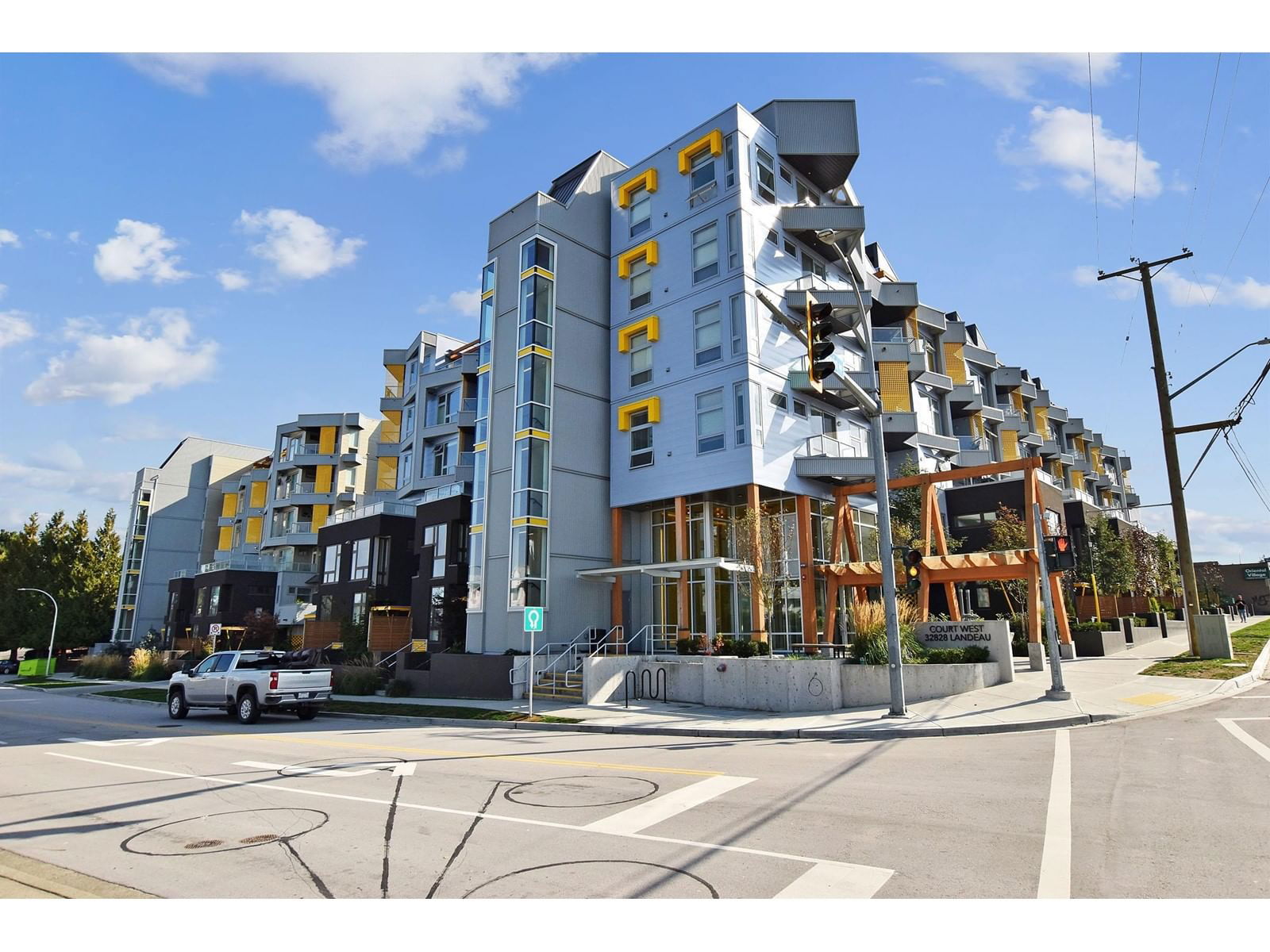 202 - 32828 LANDEAU Image 2