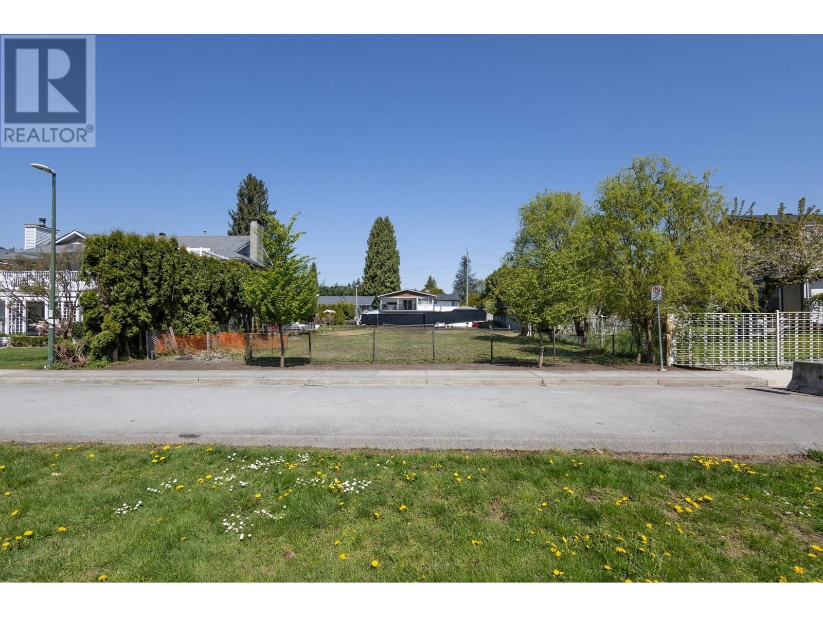 1213 GROVER AVENUE Image 10
