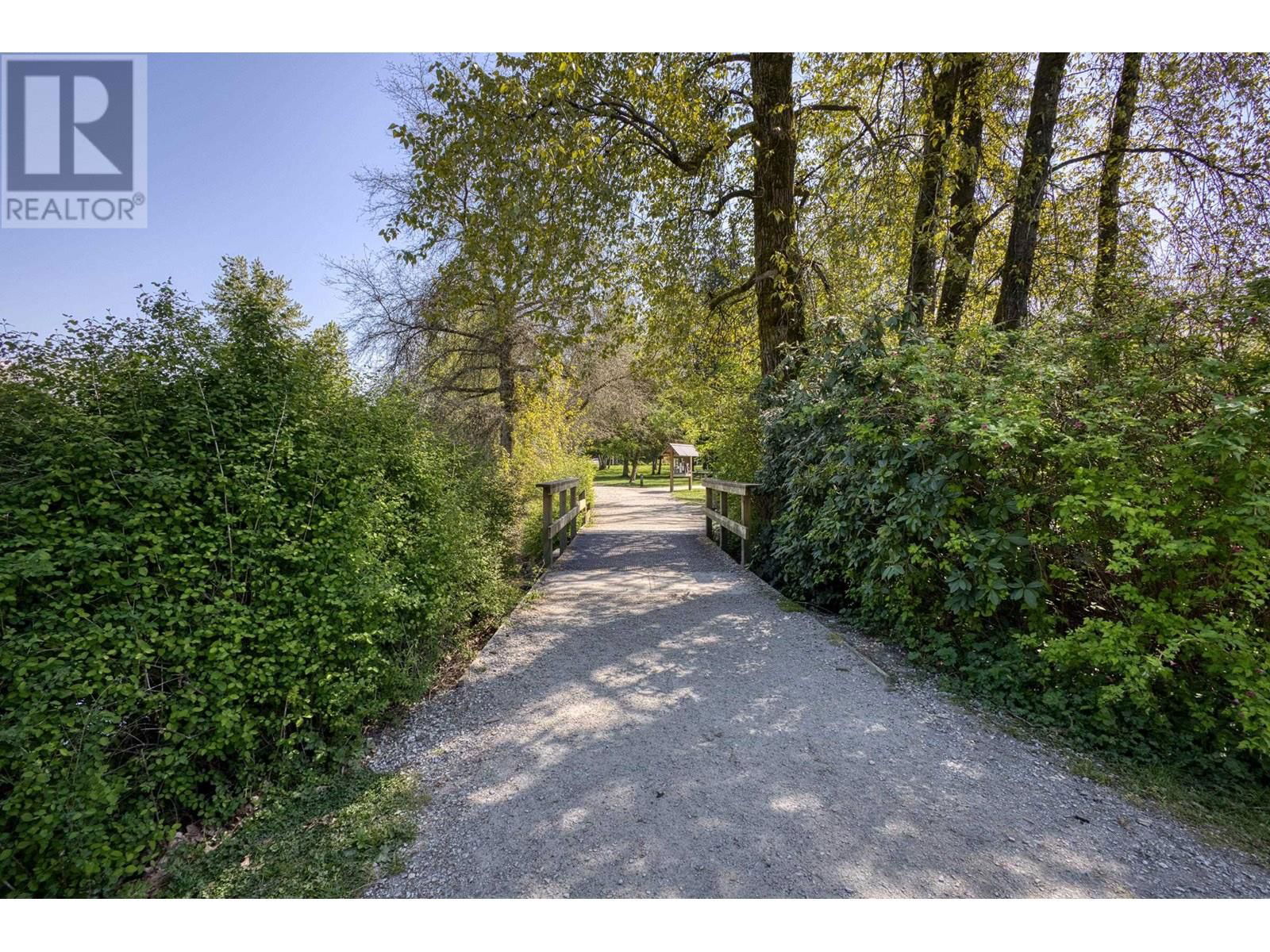 1213 GROVER AVENUE Image 21