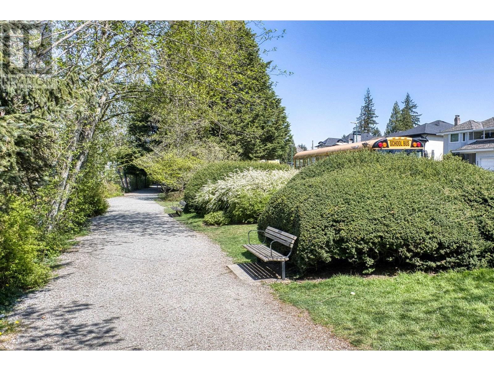 1213 GROVER AVENUE Image 22