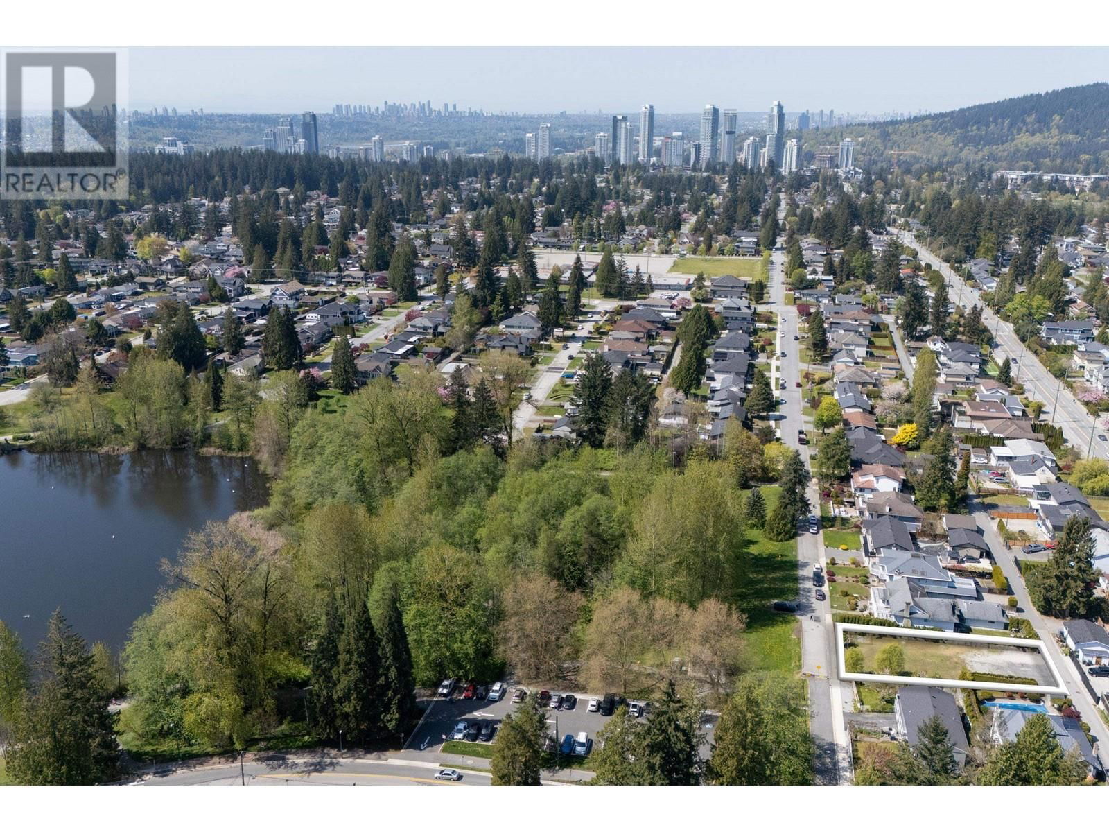 1213 GROVER AVENUE Image 6