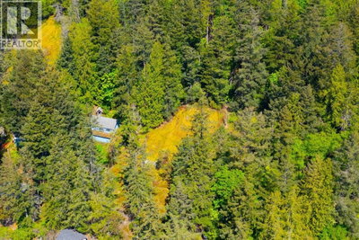 319 DAVID Road | Bowen Island British Columbia | Slide Image Six
