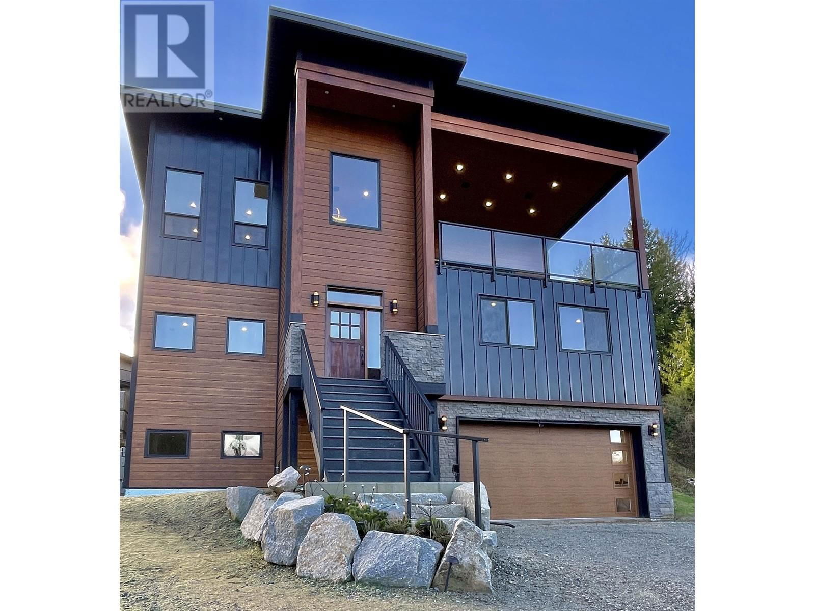 6159 GALE AVENUE Image 2