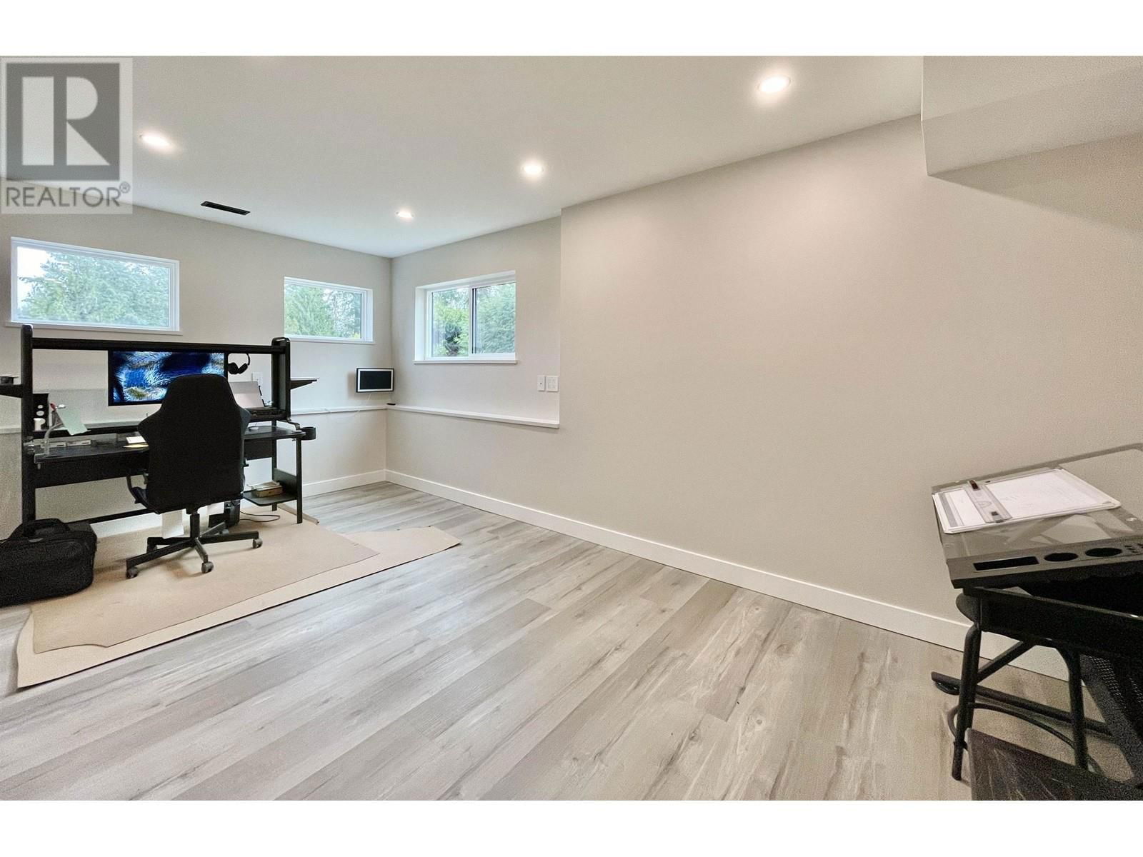 6159 GALE AVENUE Image 21