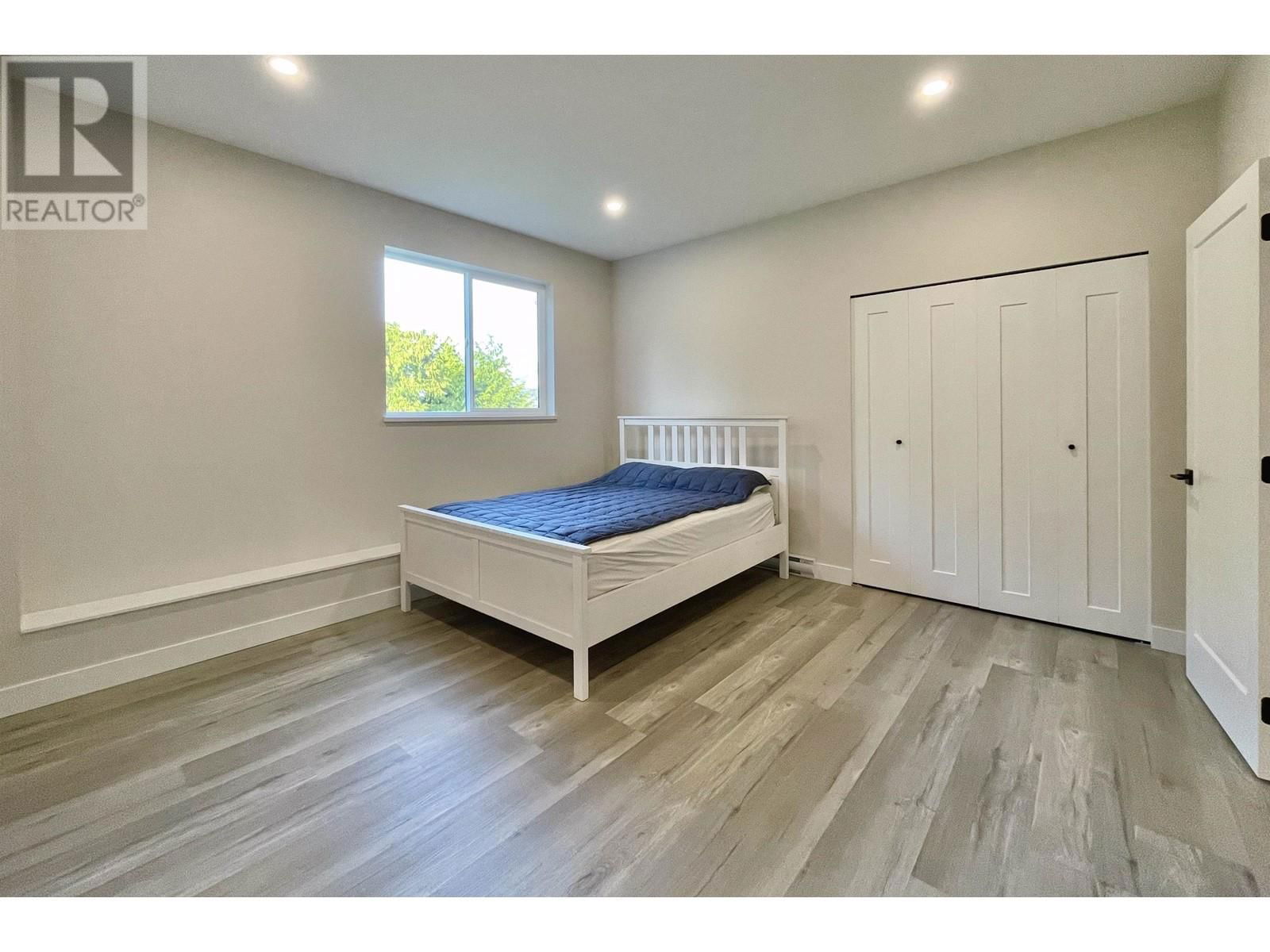6159 GALE AVENUE Image 31